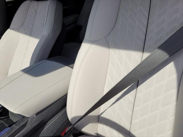 2025 Cadillac Escalade Luxury 1