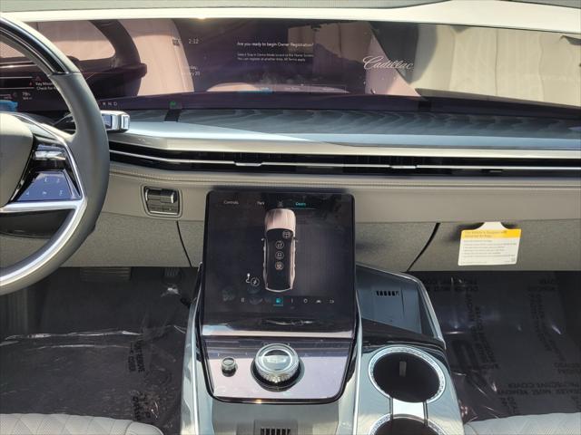 2025 Cadillac Escalade Luxury 1
