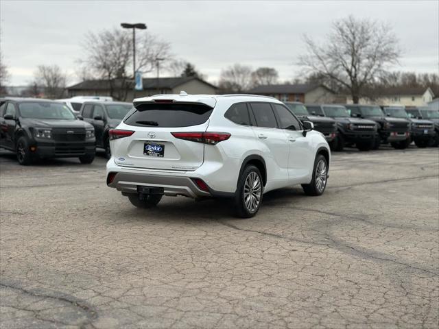 2022 Toyota Highlander Platinum