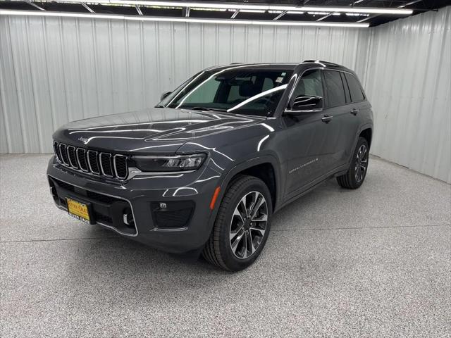 2022 Jeep Grand Cherokee Overland 4x2