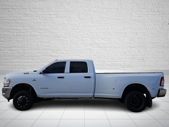 2022 RAM 3500 Tradesman Crew Cab 4x4 8 Box