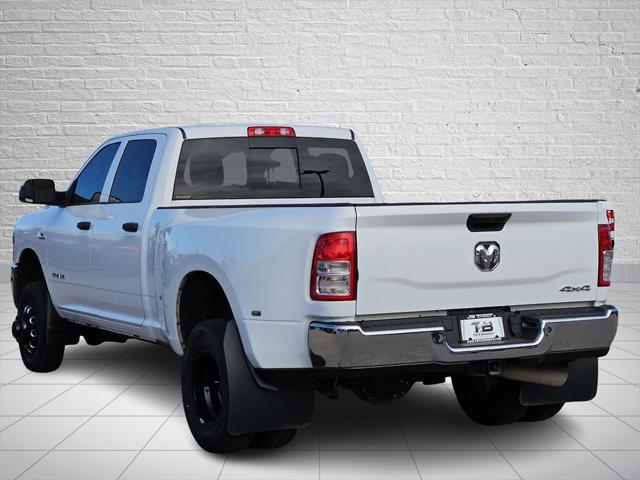 2022 RAM 3500 Tradesman Crew Cab 4x4 8 Box