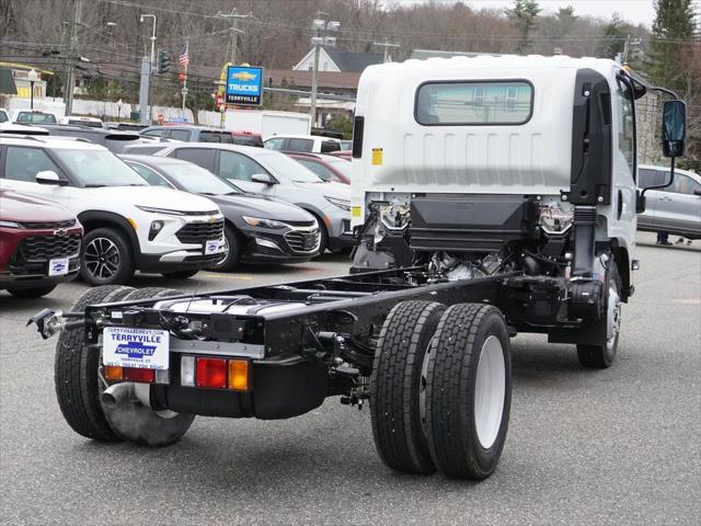 2025 Chevrolet 5500 Base
