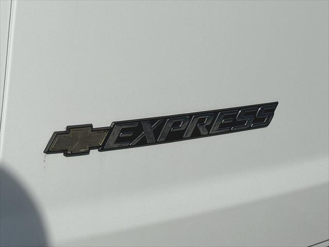 2020 Chevrolet Express Cargo RWD 2500 Regular Wheelbase WT