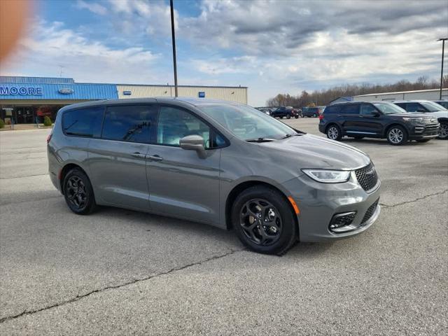 2022 Chrysler Pacifica Hybrid Touring L