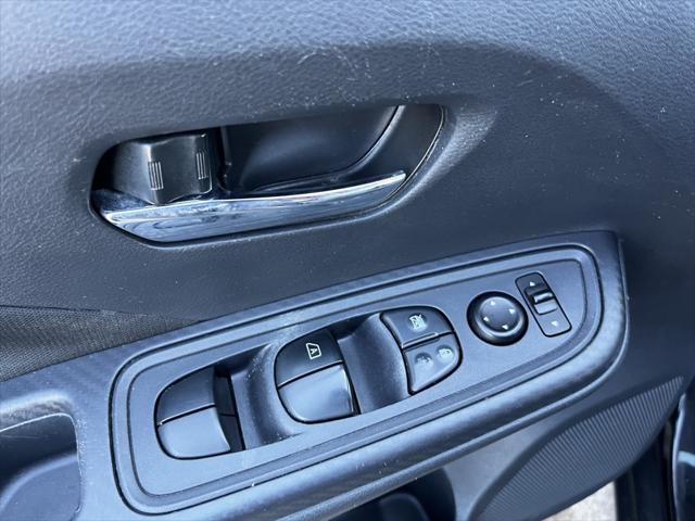 2021 Nissan Versa SV Xtronic CVT