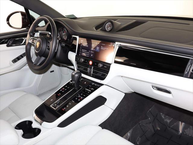2024 Porsche Macan T
