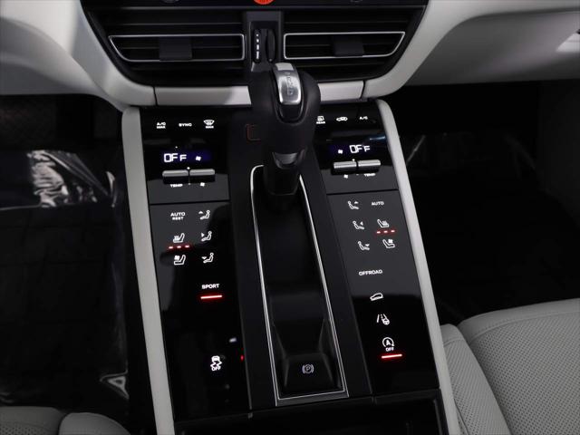 2024 Porsche Macan T