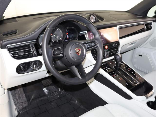 2024 Porsche Macan T