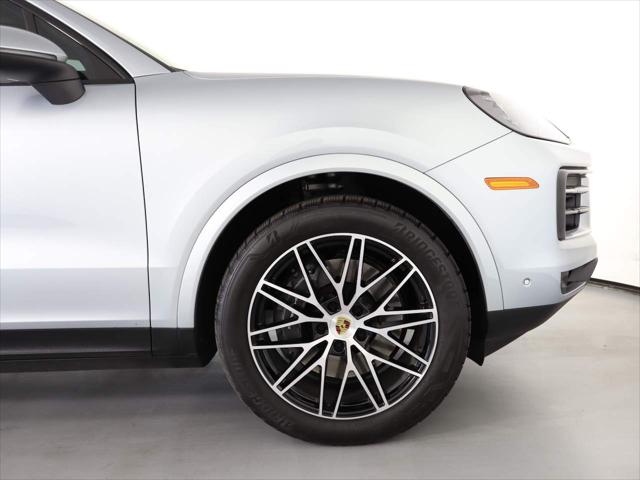 2024 Porsche Cayenne Unknown