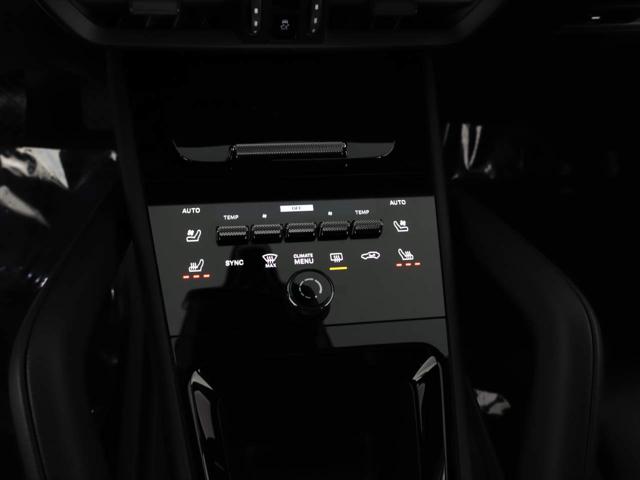 2024 Porsche Cayenne Unknown