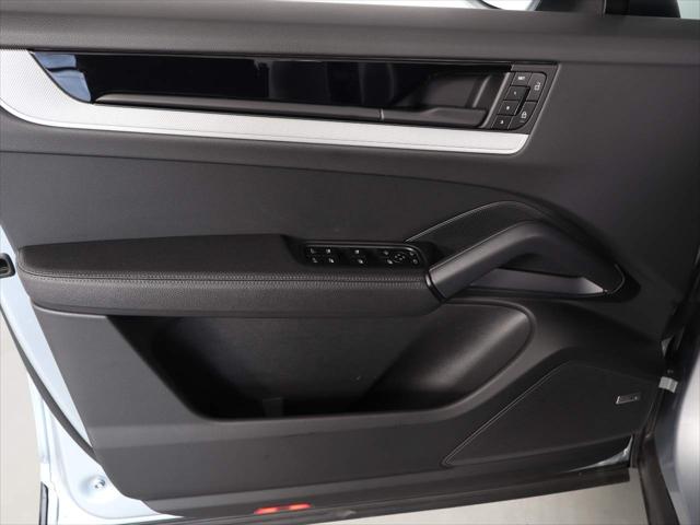 2024 Porsche Cayenne Unknown