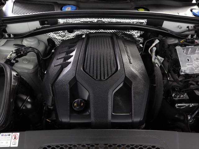 2024 Porsche Macan T