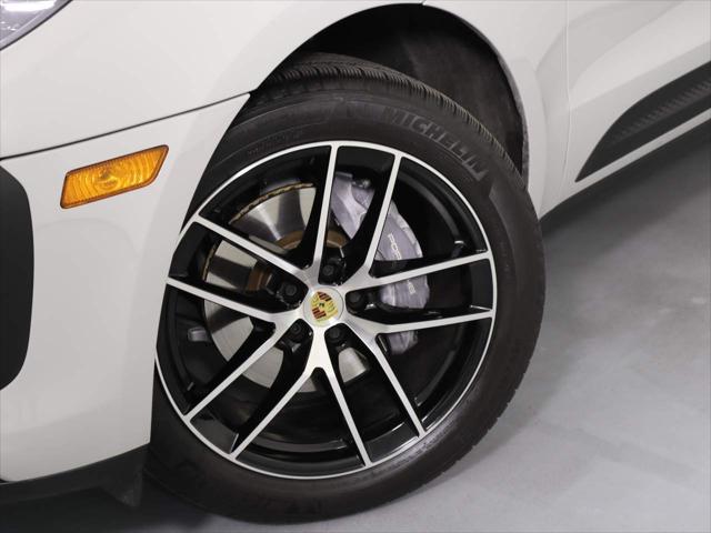 2024 Porsche Macan T