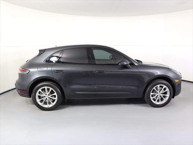 2024 Porsche Macan Unknown