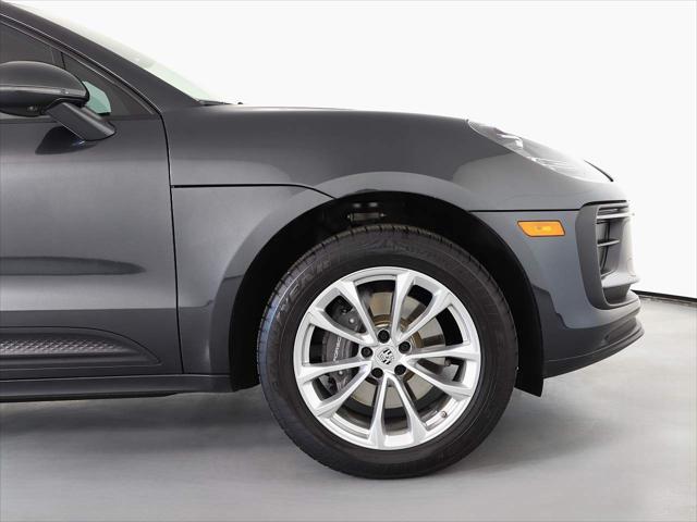 2024 Porsche Macan Unknown
