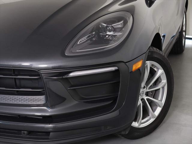 2024 Porsche Macan Unknown
