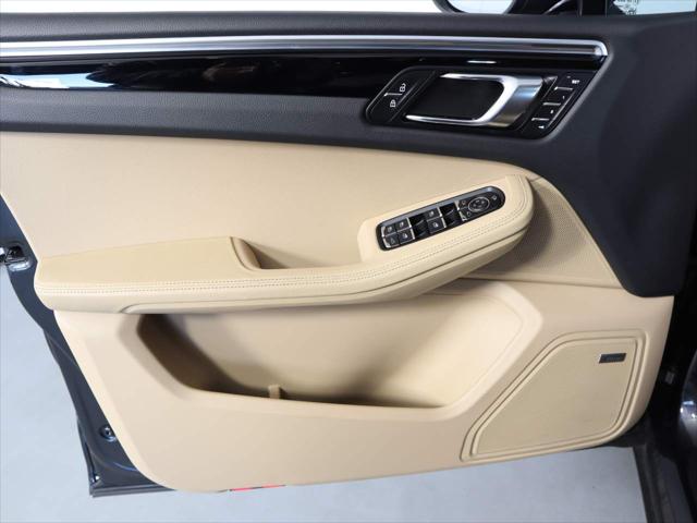 2024 Porsche Macan Unknown