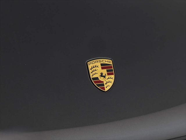 2024 Porsche Macan Unknown