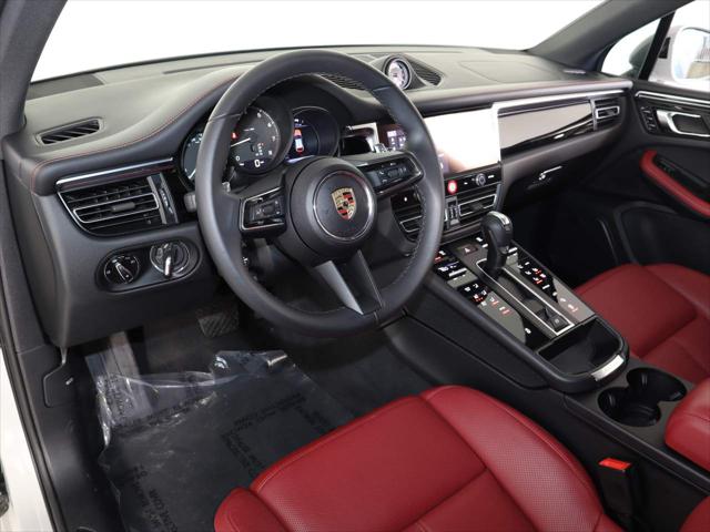 2024 Porsche Macan Unknown