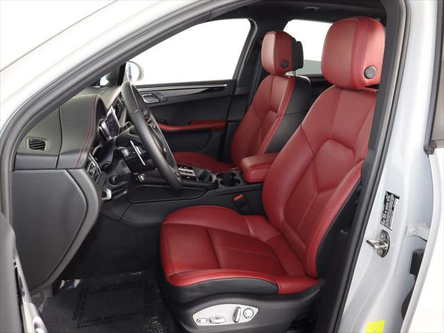 2024 Porsche Macan Unknown