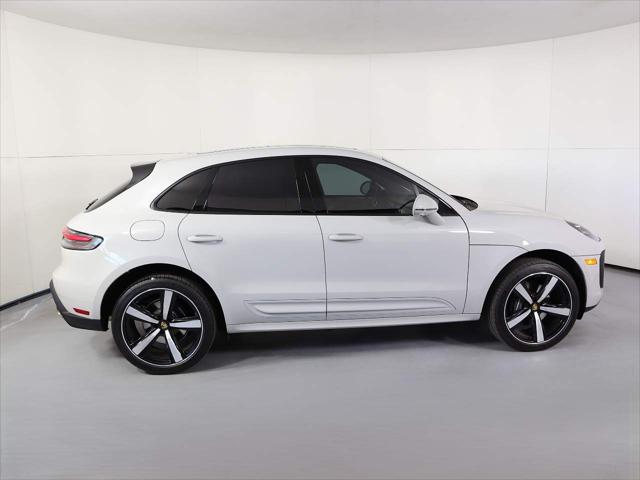 2024 Porsche Macan Unknown