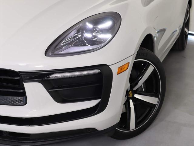 2024 Porsche Macan Unknown