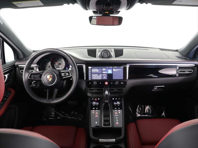 2024 Porsche Macan Unknown