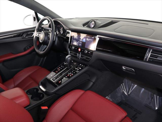 2024 Porsche Macan Unknown