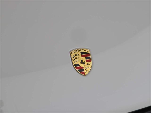 2024 Porsche Macan Unknown