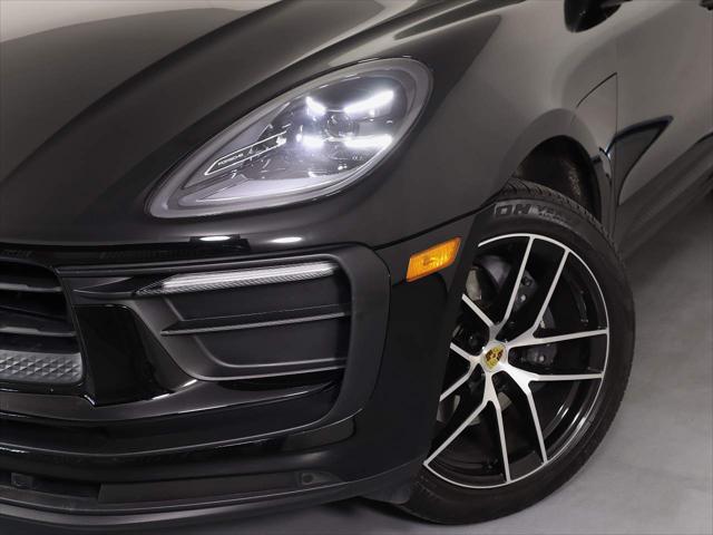 2024 Porsche Macan Unknown