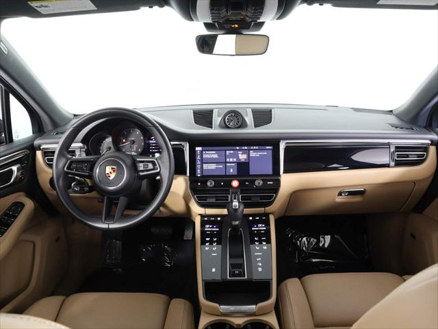 2024 Porsche Macan Unknown