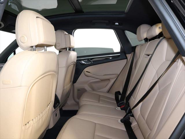 2024 Porsche Macan Unknown