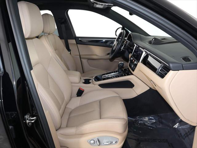 2024 Porsche Macan Unknown