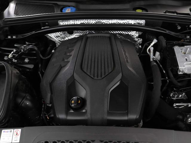2024 Porsche Macan Unknown
