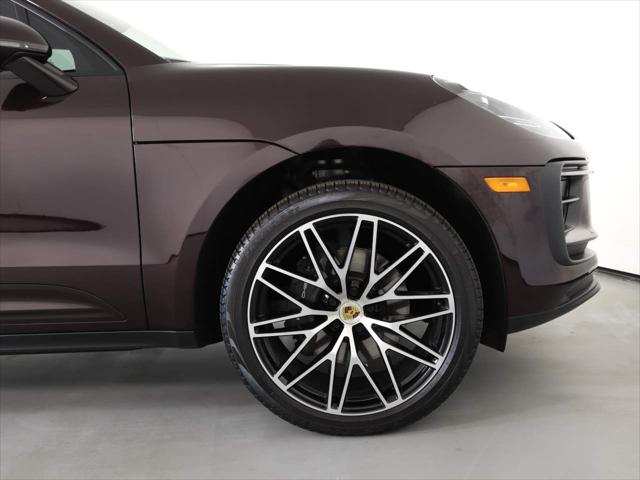 2024 Porsche Macan Unknown