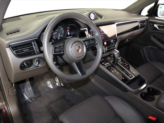 2024 Porsche Macan Unknown