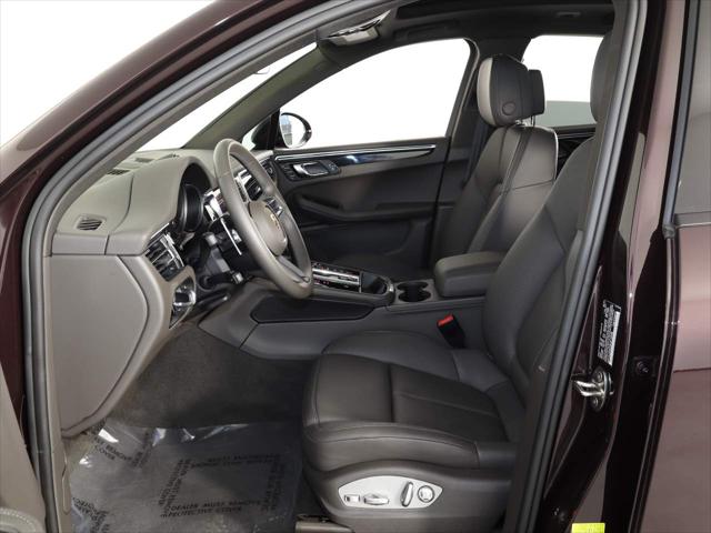 2024 Porsche Macan Unknown