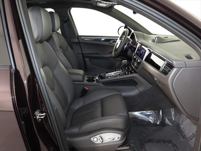 2024 Porsche Macan Unknown