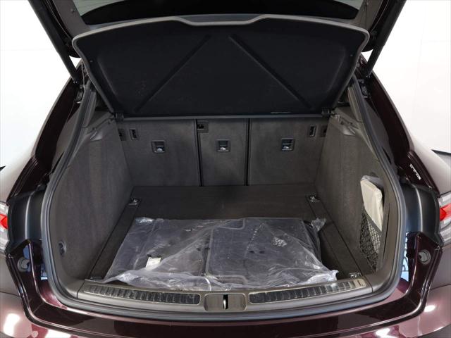 2024 Porsche Macan Unknown