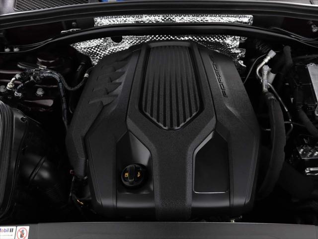 2024 Porsche Macan Unknown