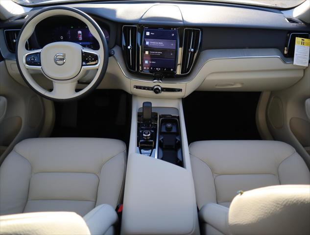 2025 Volvo XC60 Plug-In Hybrid T8 Plus