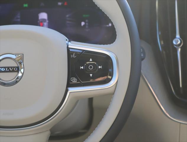 2025 Volvo XC60 Plug-In Hybrid T8 Plus
