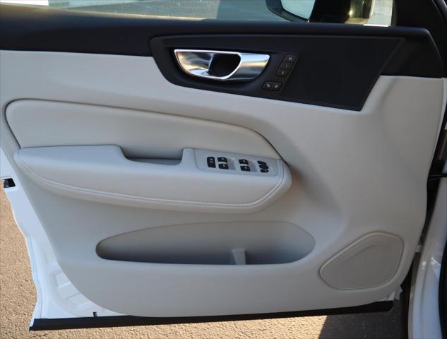 2025 Volvo XC60 Plug-In Hybrid T8 Plus