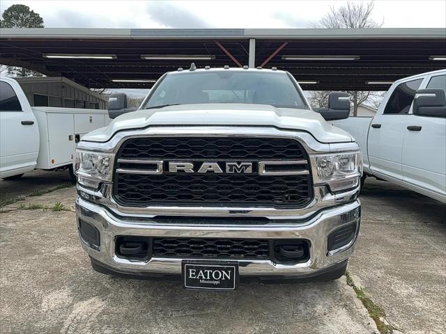 2024 RAM Ram 3500 Chassis Cab RAM 3500 TRADESMAN CREW CAB CHASSIS 4X4 60 CA