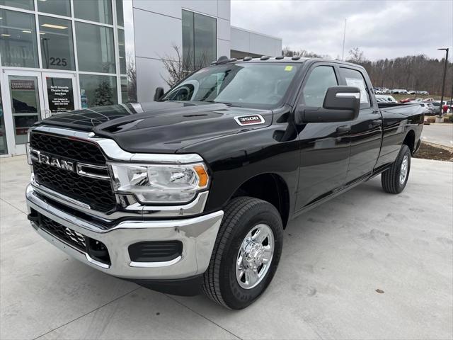 2024 RAM Ram 3500 RAM 3500 TRADESMAN CREW CAB 4X4 8 BOX