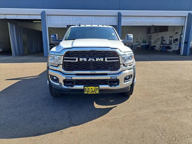 2024 RAM Ram 5500 Chassis Cab RAM 5500 TRADESMAN CHASSIS CREW CAB 4X4 84 CA