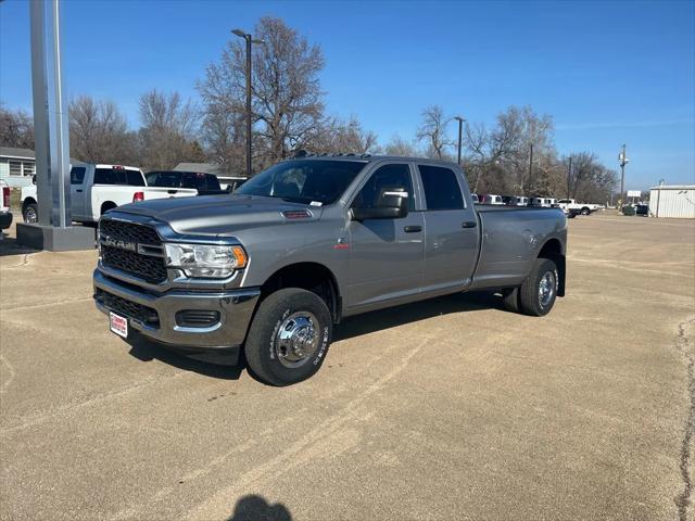 2024 RAM Ram 3500 RAM 3500 TRADESMAN CREW CAB 4X4 8 BOX