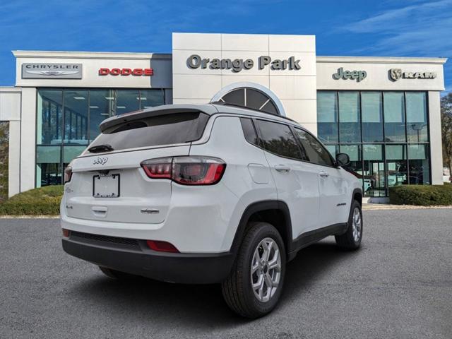 2025 Jeep Compass COMPASS LATITUDE 4X4