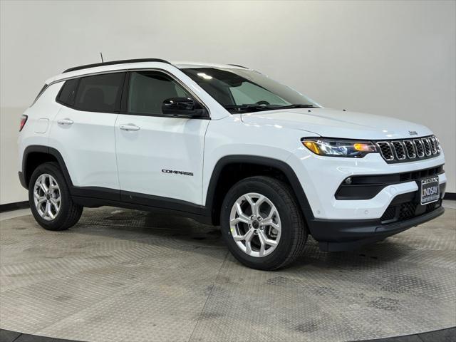 2025 Jeep Compass COMPASS LATITUDE 4X4